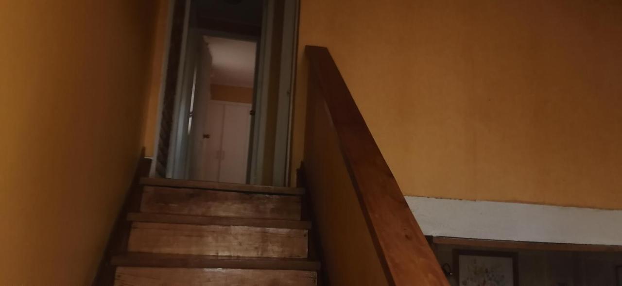 De *